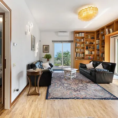 Gloria Villa Tovo San Giacomo